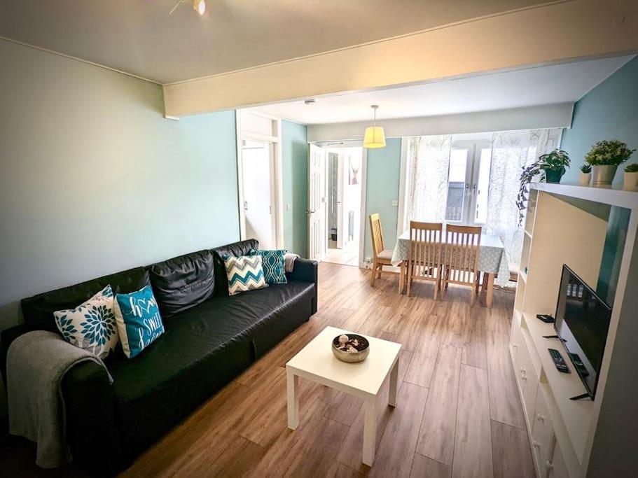 Cosy 2-Bedroom House In Leith เอดินบะระ ภายนอก รูปภาพ