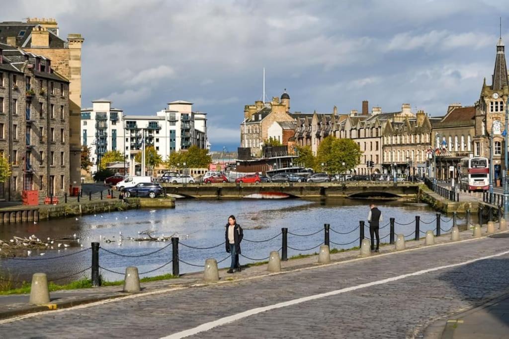 Cosy 2-Bedroom House In Leith เอดินบะระ ภายนอก รูปภาพ